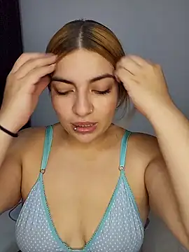 Snapshot of mila_curvy chatting on November 28, 10:23 pm mila curvy online show from November 28, 10:23 pm