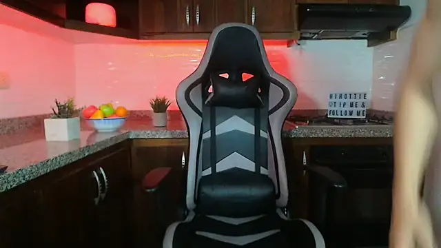 eren jeager online show from December 5, 2:31 am