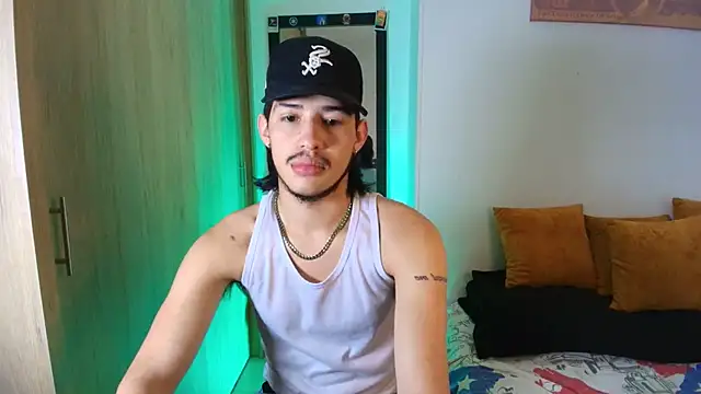 Snapshot of NathanFerrara chatting on December 5, 11:08 am NathanFerrara online show from December 5, 11:08 am