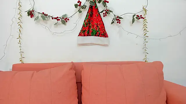 Snapshot of madison_jones_ chatting on November 27, 8:44 pm madison jones online show from November 27, 8:44 pm