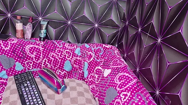 Snapshot of LyaRose chatting on November 22, 12:48 pm LyaRose online show from November 22, 12:48 pm