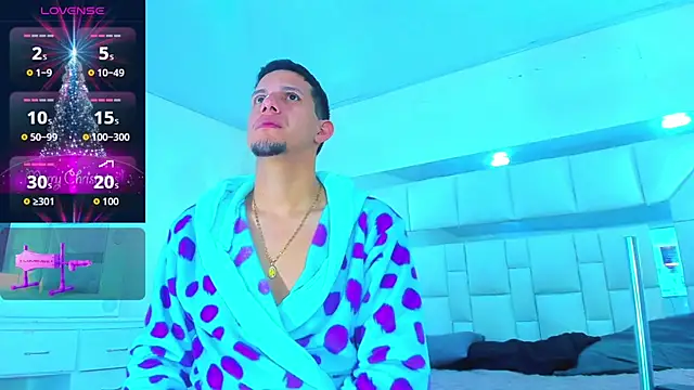 Sebastian Smith   online show from December 20, 11:06 am