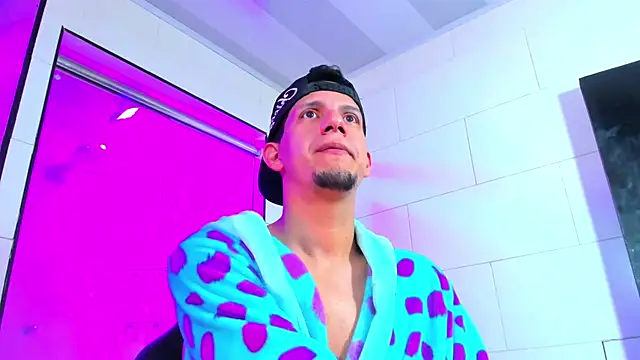 Sebastian Smith   online show from March 4, 11:16 am