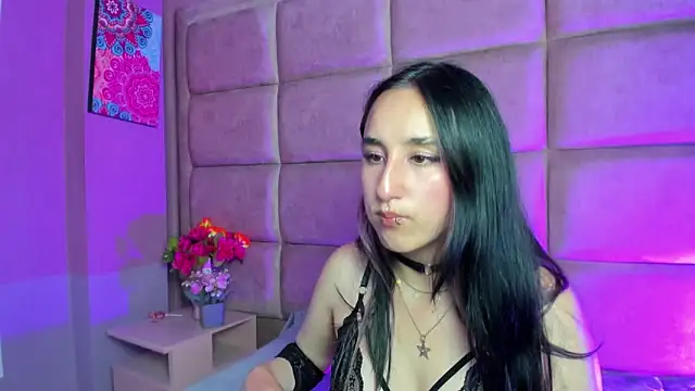 CharlotteStuart online show from March 26, 3:56 am