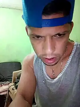 DestinedSpark23 online show from December 3, 11:36 pm