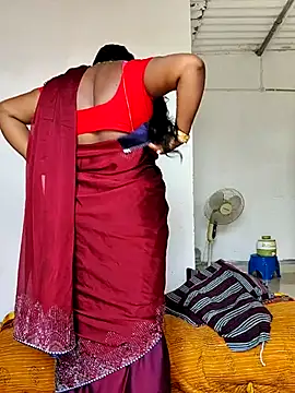 Desicouple1706 online show from April 7, 4:46 am