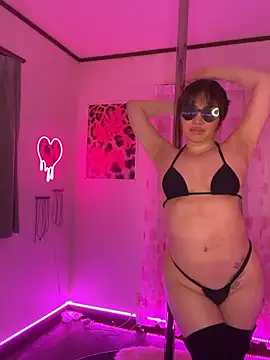 Snapshot of Maria_Bigbooty chatting on June 7, 2:32 pm Maria Bigbooty online show from June 7, 2:32 pm