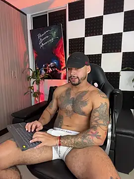 Snapshot of NikoHank chatting on November 30, 2:59 am NikoHank online show from November 30, 2:59 am