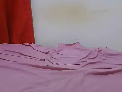 Snapshot of Lovemist chatting on December 1, 6:57 pm Lovemist online show from December 1, 6:57 pm