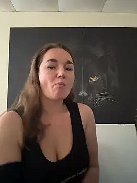 Snapshot of VaryaRose chatting on December 3, 6:32 am VaryaRose online show from December 3, 6:32 am