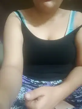 Snapshot of Tanvi_02 chatting on December 4, 4:05 pm Tanvi 02 online show from December 4, 4:05 pm