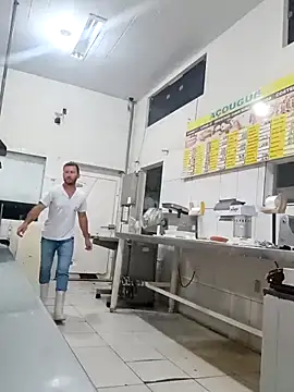 RobertoLuiz84 online show from March 10, 4:12 pm