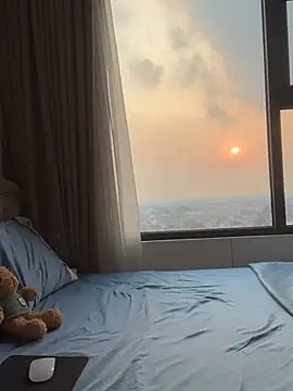 Queen-of-Love online show from January 14, 9:59 am