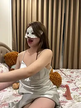 Queen-of-Love online show from March 8, 8:12 pm