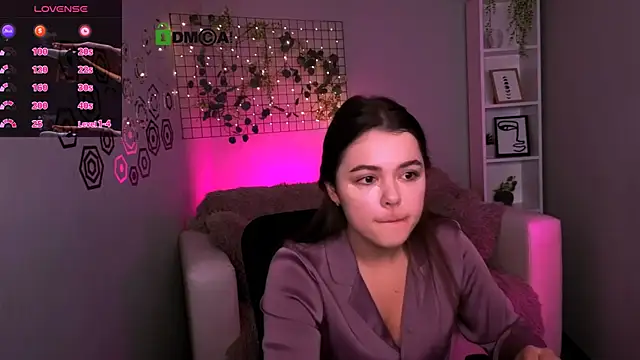 maddycats online show from December 13, 8:47 pm