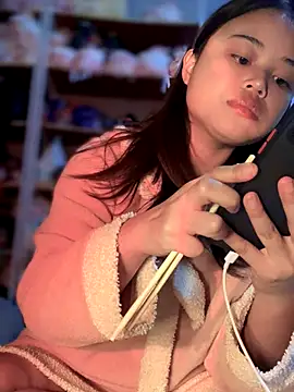 Toffee-00 online show from November 30, 10:41 am