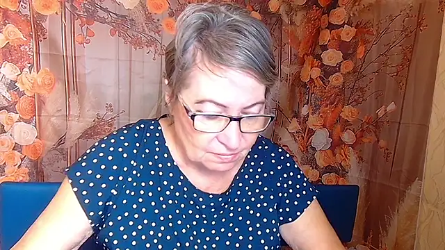 Snapshot of OlgaLuck chatting on December 3, 6:32 am OlgaLuck online show from December 3, 6:32 am