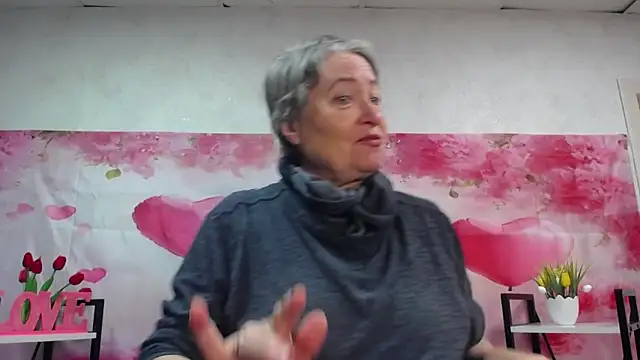 OlgaLuck online show from April 22, 5:10 am