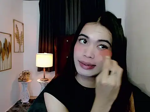 hollyyumiloove online show from February 23, 10:12 am