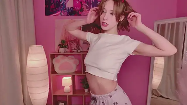 Snapshot of SweetKittyPlay chatting on December 3, 1:31 pm SweetKittyPlay online show from December 3, 1:31 pm