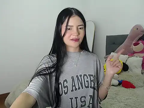 EmiilyCherry online show from December 19, 12:28 am