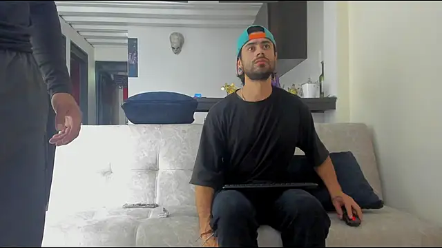 Snapshot of heteros_curious chatting on November 24, 9:58 pm heteros curious online show from November 24, 9:58 pm