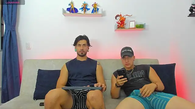 heteros curious online show from June 2, 2:57 am