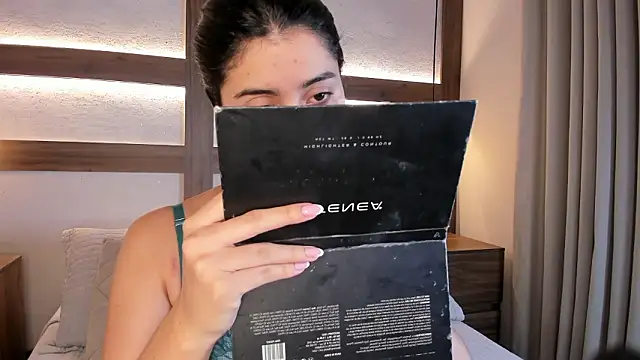 SarhaVega online show from March 29, 12:49 pm