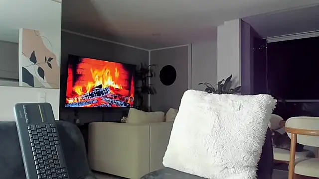 Valenthino Salvatore online show from March 24, 3:22 am