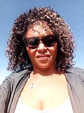 Snapshot of MaayaFonseca chatting on December 14, 1:49 pm MaayaFonseca online show from December 14, 1:49 pm