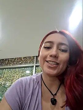 Snapshot of Eveeelyn25 chatting on November 25, 10:54 pm Eveeelyn25 online show from November 25, 10:54 pm