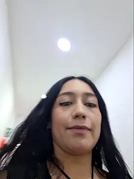 Snapshot of Eveeelyn25 chatting on May 9, 10:59 pm Eveeelyn25 online show from May 9, 10:59 pm