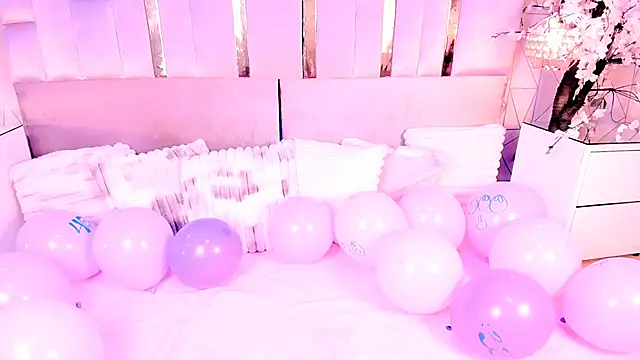 Naomistart online show from April 5, 5:59 am