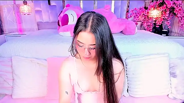 Snapshot of Naomistart chatting on July 22, 5:32 am Naomistart online show from July 22, 5:32 am