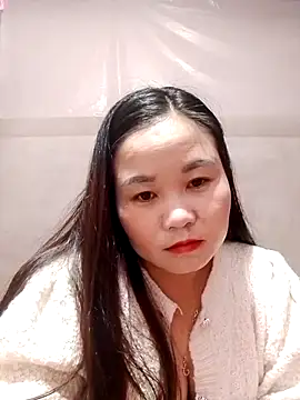 Snapshot of One-two22 chatting on December 5, 12:25 pm One-two22 online show from December 5, 12:25 pm