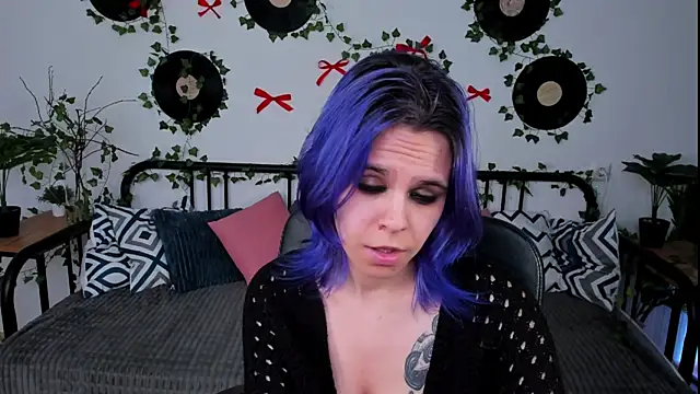 LiraBelle online show from April 20, 3:26 pm