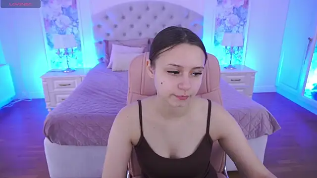 TinyNatalie online show from March 20, 2:44 pm