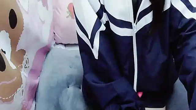 Snapshot of Alice-Hot88 chatting on February 11, 2:11 pm Alice-Hot88 online show from February 11, 2:11 pm