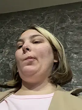 Snapshot of KateBurlesk chatting on November 26, 9:10 am KateBurlesk online show from November 26, 9:10 am