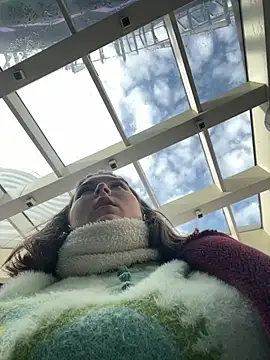 KateBurlesk online show from February 12, 7:58 am