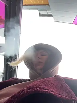 KateBurlesk online show from March 4, 9:04 am