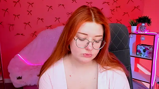 StaceyJensen online show from March 22, 10:07 am