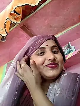 Snapshot of Pooja_hote chatting on December 15, 9:13 am Pooja hote online show from December 15, 9:13 am