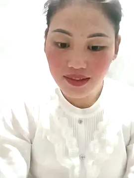 Snapshot of lynae-0 chatting on December 3, 2:26 pm lynae-0 online show from December 3, 2:26 pm