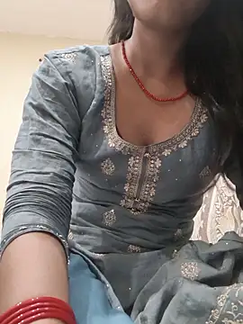 Snapshot of Dil-se-queen-321 chatting on June 6, 6:23 pm Dil-se-queen-321 online show from June 6, 6:23 pm