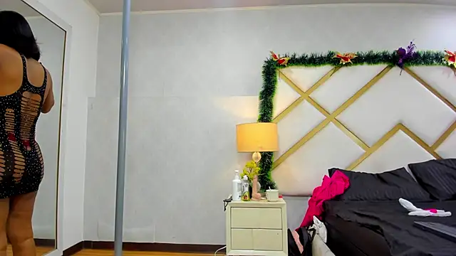 Snapshot of DayanBrown chatting on December 14, 2:55 pm DayanBrown online show from December 14, 2:55 pm