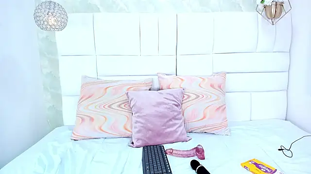 thalia nichols online show from March 13, 10:38 pm