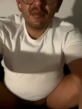 Snapshot of areyesp40 chatting on December 5, 5:16 am areyesp40 online show from December 5, 5:16 am