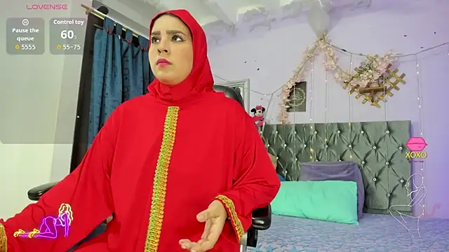 Snapshot of Dalia-Saadi chatting on December 14, 1:05 pm Dalia-Saadi online show from December 14, 1:05 pm