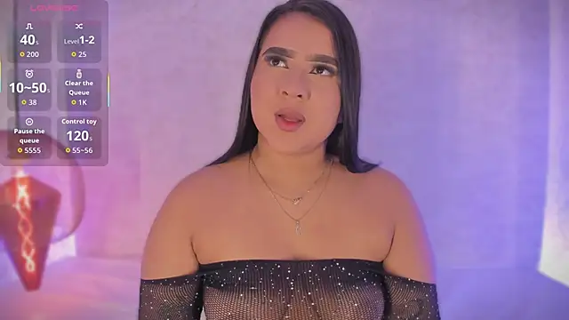 Snapshot of alejandrarojas_ chatting on December 4, 12:03 pm alejandrarojas online show from December 4, 12:03 pm